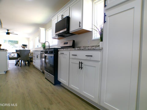 Tiny photo for 2560 Koehler Avenue, Toledo, OH 43613 (MLS # 10014037)