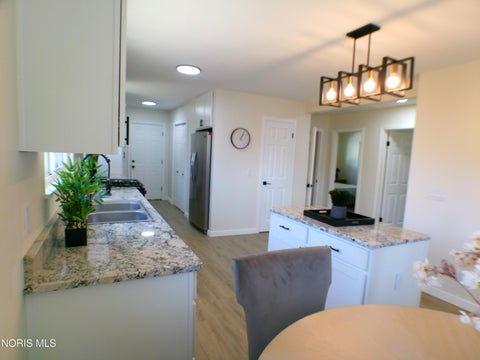 Tiny photo for 2560 Koehler Avenue, Toledo, OH 43613 (MLS # 10014037)