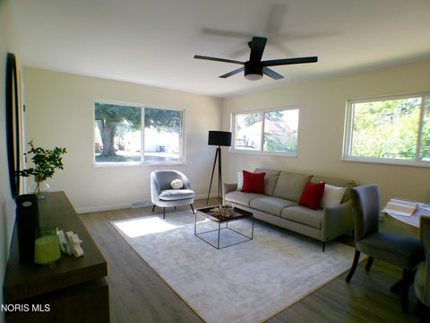 Tiny photo for 2560 Koehler Avenue, Toledo, OH 43613 (MLS # 10014037)