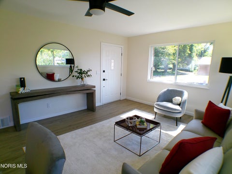 Tiny photo for 2560 Koehler Avenue, Toledo, OH 43613 (MLS # 10014037)