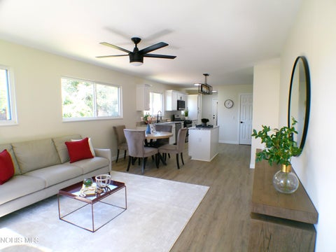 Tiny photo for 2560 Koehler Avenue, Toledo, OH 43613 (MLS # 10014037)