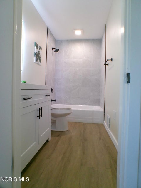 Tiny photo for 2560 Koehler Avenue, Toledo, OH 43613 (MLS # 10014037)