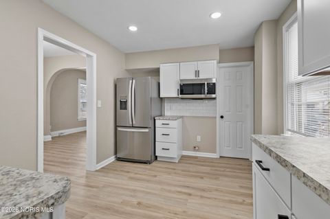 Tiny photo for 1702 Pool Street, Toledo, OH 43605 (MLS # 10002768)