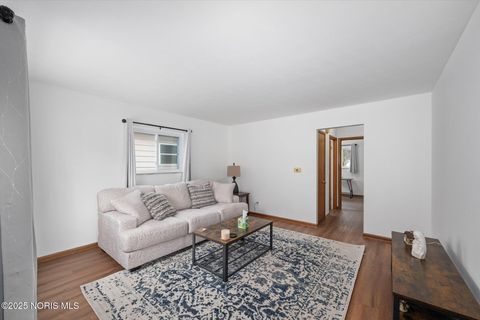 Tiny photo for 4714 Naomi Drive, Toledo, OH 43623 (MLS # 10002364)