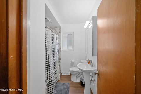 Tiny photo for 4714 Naomi Drive, Toledo, OH 43623 (MLS # 10002364)