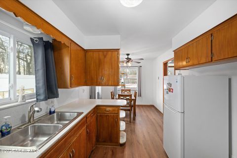 Tiny photo for 4714 Naomi Drive, Toledo, OH 43623 (MLS # 10002364)