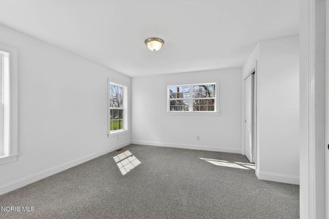 Tiny photo for 440 South Avenue, Toledo, OH 43609 (MLS # 10005398)