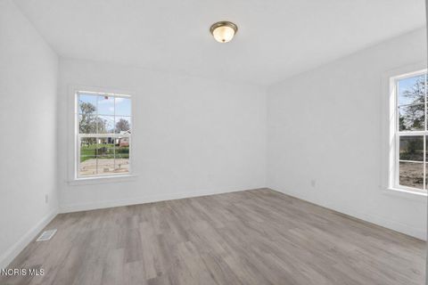 Tiny photo for 440 South Avenue, Toledo, OH 43609 (MLS # 10005398)