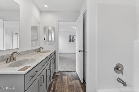 Tiny photo for 440 South Avenue, Toledo, OH 43609 (MLS # 10005398)