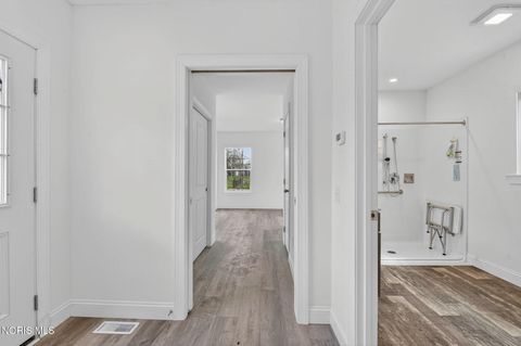 Tiny photo for 440 South Avenue, Toledo, OH 43609 (MLS # 10005398)