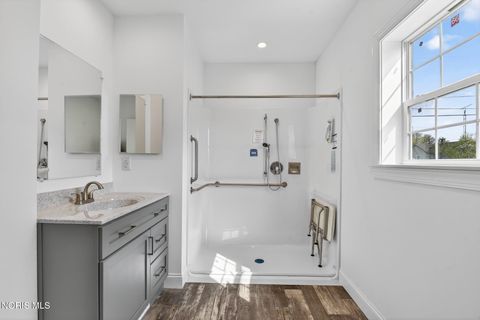 Tiny photo for 440 South Avenue, Toledo, OH 43609 (MLS # 10005398)