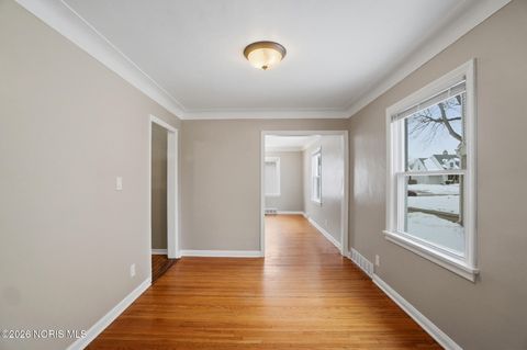 Tiny photo for 2180 Marlow Road, Toledo, OH 43613 (MLS # 10003867)