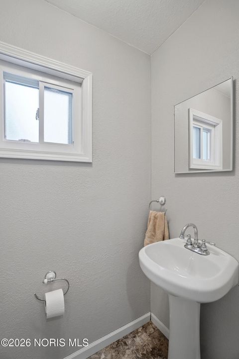 Tiny photo for 2180 Marlow Road, Toledo, OH 43613 (MLS # 10003867)