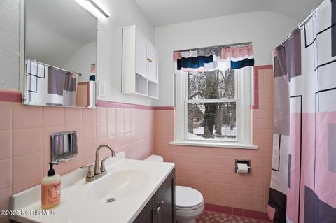 Tiny photo for 2180 Marlow Road, Toledo, OH 43613 (MLS # 10003867)