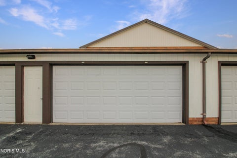 Tiny photo for 2594 E Sun Valley Drive #204, Port Clinton, OH 43452 (MLS # 10010329)