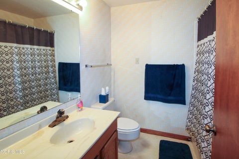 Tiny photo for 2594 E Sun Valley Drive #204, Port Clinton, OH 43452 (MLS # 10010329)