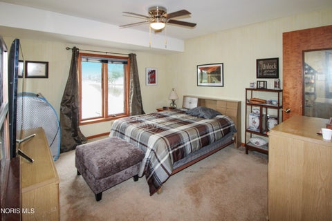 Tiny photo for 2594 E Sun Valley Drive #204, Port Clinton, OH 43452 (MLS # 10010329)
