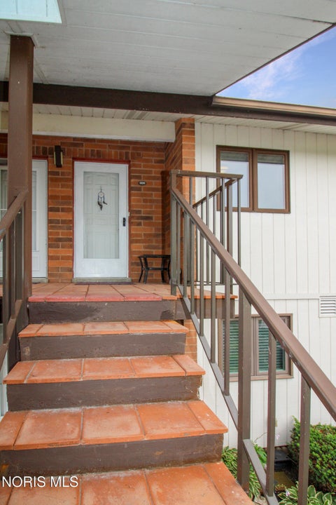 Tiny photo for 2594 E Sun Valley Drive #204, Port Clinton, OH 43452 (MLS # 10010329)