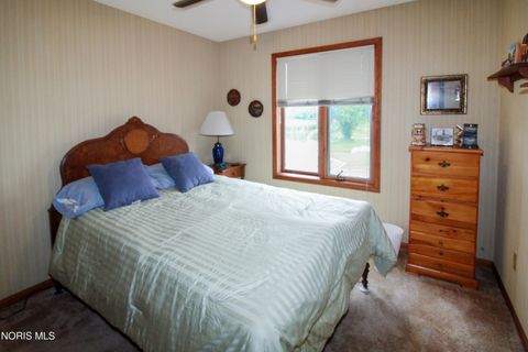 Tiny photo for 2594 E Sun Valley Drive #204, Port Clinton, OH 43452 (MLS # 10010329)