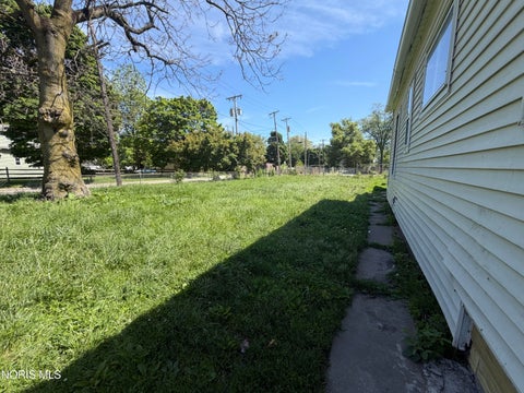 Tiny photo for 1605 Norwood Avenue, Toledo, OH 43607 (MLS # 10008746)