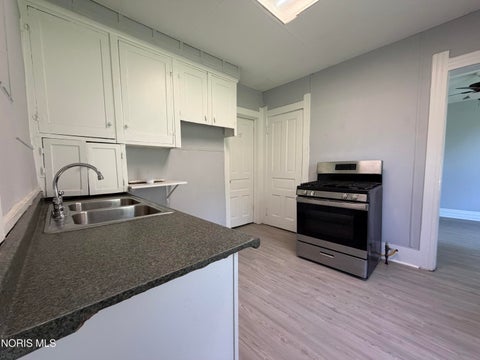 Tiny photo for 1605 Norwood Avenue, Toledo, OH 43607 (MLS # 10008746)