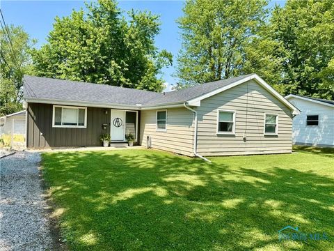 Photo of 700 North Street, Defiance, OH 43512 (MLS # 10001088)