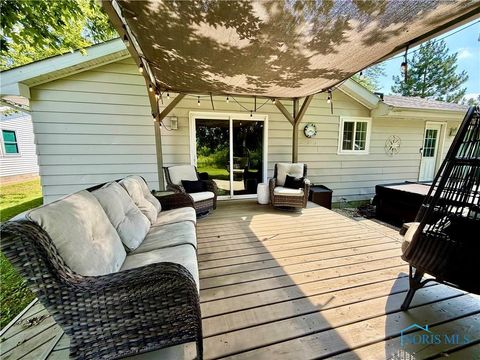 Tiny photo for 700 North Street, Defiance, OH 43512 (MLS # 10001088)