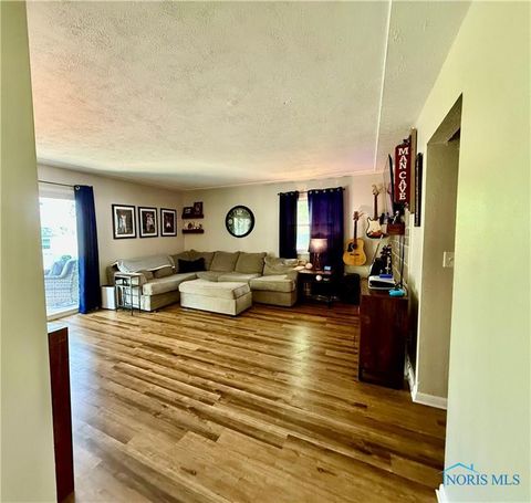 Tiny photo for 700 North Street, Defiance, OH 43512 (MLS # 10001088)