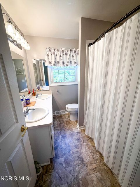 Tiny photo for 5443 Glastonberry Road, Toledo, OH 43613 (MLS # 10009348)