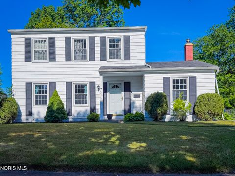 Photo of 5443 Glastonberry Road, Toledo, OH 43613 (MLS # 10009348)