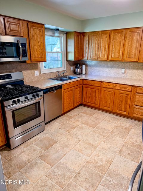 Tiny photo for 5443 Glastonberry Road, Toledo, OH 43613 (MLS # 10009348)