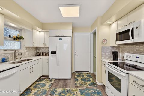 Tiny photo for 9864 Ford Road, Perrysburg, OH 43551 (MLS # 10003982)