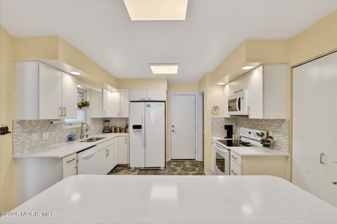 Tiny photo for 9864 Ford Road, Perrysburg, OH 43551 (MLS # 10003982)