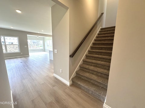 Tiny photo for 1002 Pine Ridge Dr St, Perrysburg, OH 43551 (MLS # 10014618)
