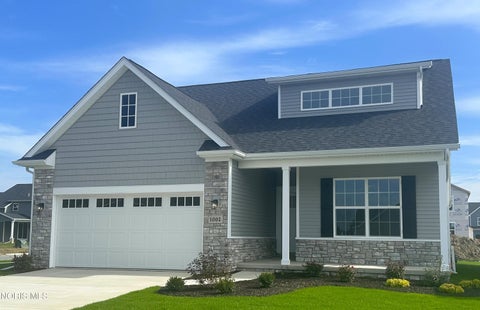 Photo of 1002 Pine Ridge Dr St, Perrysburg, OH 43551 (MLS # 10014618)