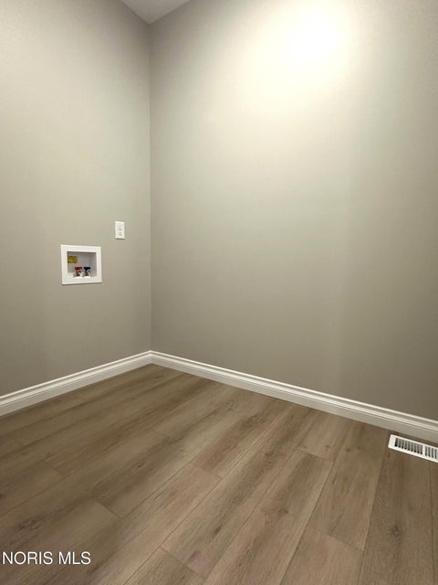Tiny photo for 1002 Pine Ridge Dr St, Perrysburg, OH 43551 (MLS # 10014618)