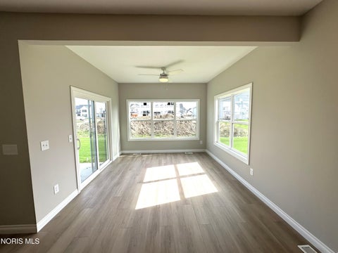 Tiny photo for 1002 Pine Ridge Dr St, Perrysburg, OH 43551 (MLS # 10014618)