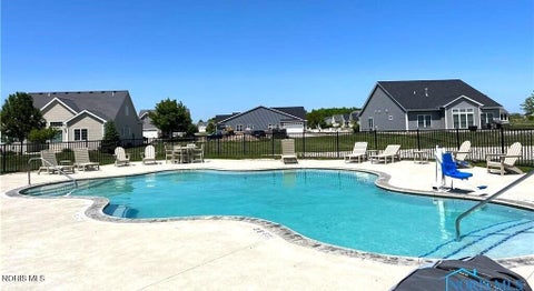 Tiny photo for 1002 Pine Ridge Dr St, Perrysburg, OH 43551 (MLS # 10014618)