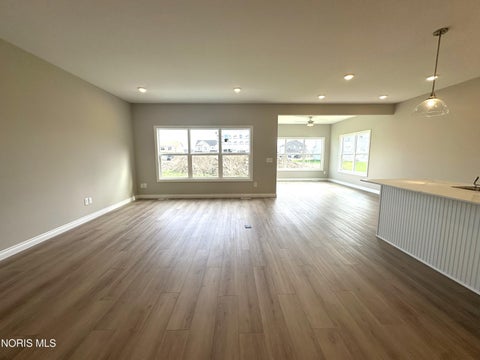 Tiny photo for 1002 Pine Ridge Dr St, Perrysburg, OH 43551 (MLS # 10014618)