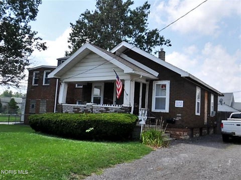 Photo of 3907 Lagrange Street, Toledo, OH 43612 (MLS # 10010696)