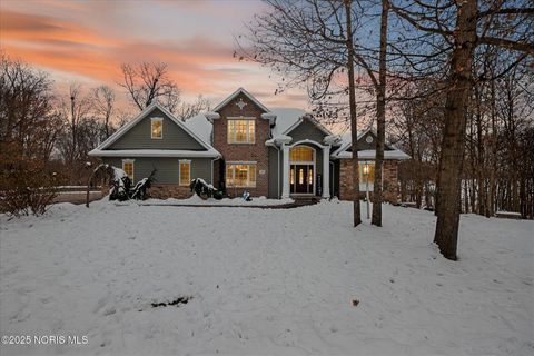 Photo of 125 Turnberry Drive, Bryan, OH 43506 (MLS # 10002228)