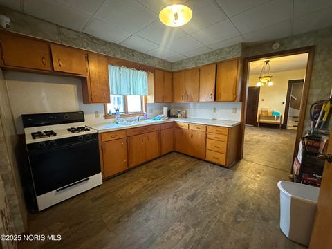 Tiny photo for 445 N Sandusky Avenue, Upper Sandusky, OH 43351 (MLS # 10002471)