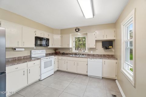 Tiny photo for 1301 Fishlock Avenue, Findlay, OH 45840 (MLS # 10005810)