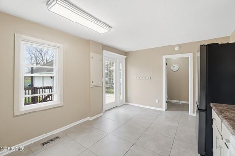 Tiny photo for 1301 Fishlock Avenue, Findlay, OH 45840 (MLS # 10005810)