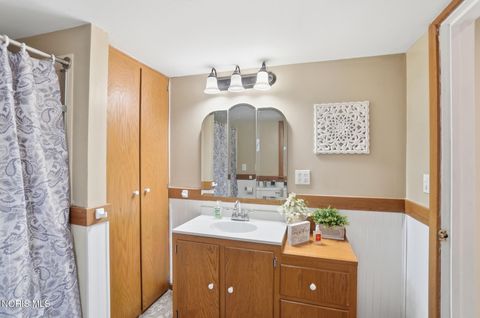 Tiny photo for 1301 Fishlock Avenue, Findlay, OH 45840 (MLS # 10005810)