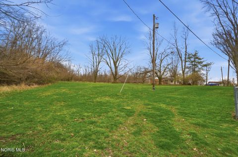 Tiny photo for 1301 Fishlock Avenue, Findlay, OH 45840 (MLS # 10005810)