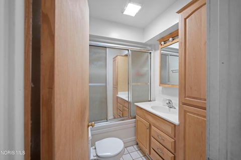 Tiny photo for 2560 Gracewood Road, Toledo, OH 43613 (MLS # 10013542)