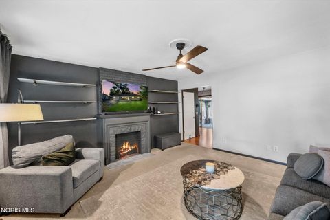 Tiny photo for 820 S Hill Park Drive, Holland, OH 43528 (MLS # 10010497)