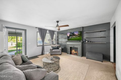 Tiny photo for 820 S Hill Park Drive, Holland, OH 43528 (MLS # 10010497)