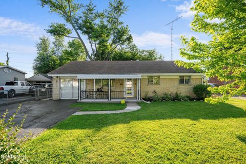 Tiny photo for 820 S Hill Park Drive, Holland, OH 43528 (MLS # 10010497)